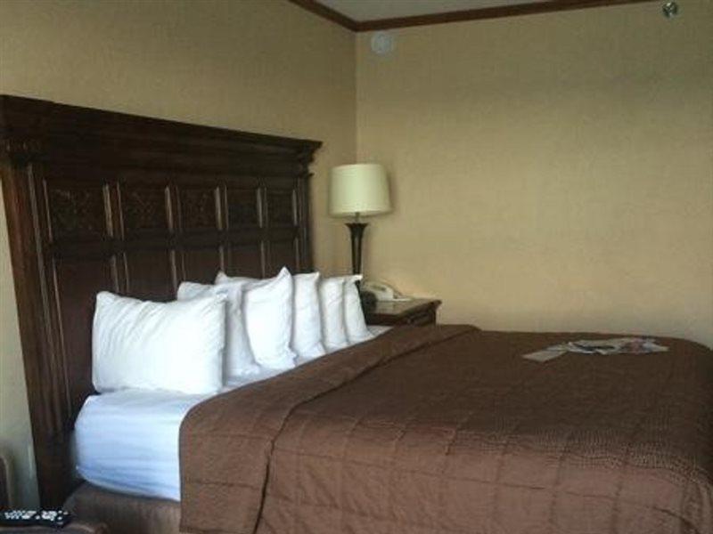 Hamilton Inn Select Beachfront ماكيناو سيتي المظهر الخارجي الصورة