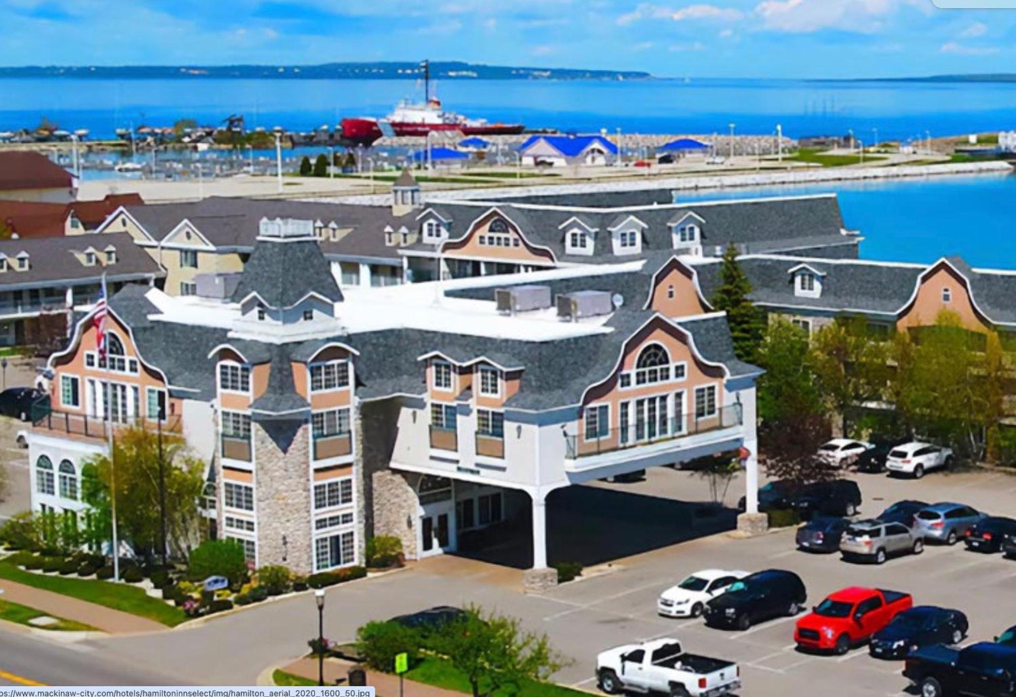 Hamilton Inn Select Beachfront ماكيناو سيتي المظهر الخارجي الصورة