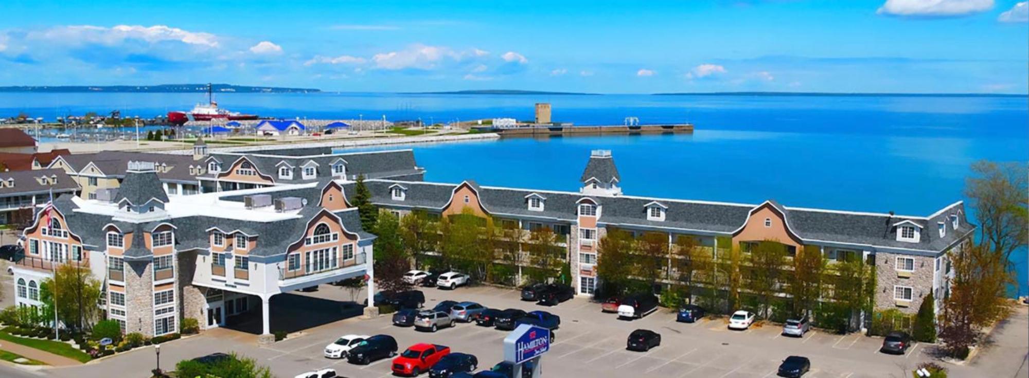 Hamilton Inn Select Beachfront ماكيناو سيتي المظهر الخارجي الصورة