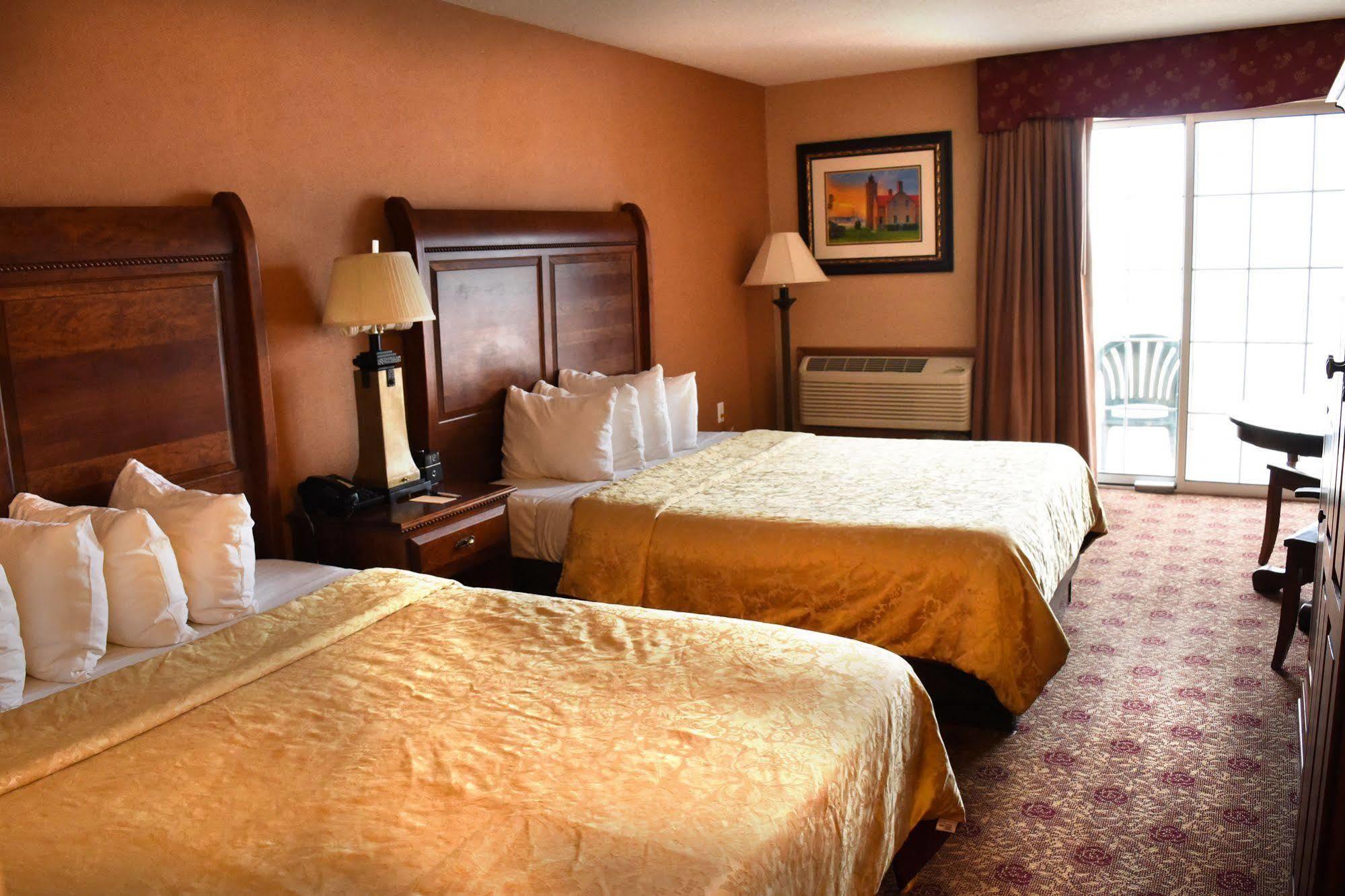 Hamilton Inn Select Beachfront ماكيناو سيتي المظهر الخارجي الصورة