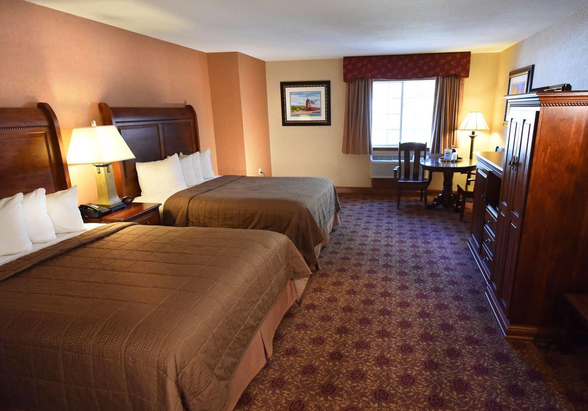 Hamilton Inn Select Beachfront ماكيناو سيتي المظهر الخارجي الصورة